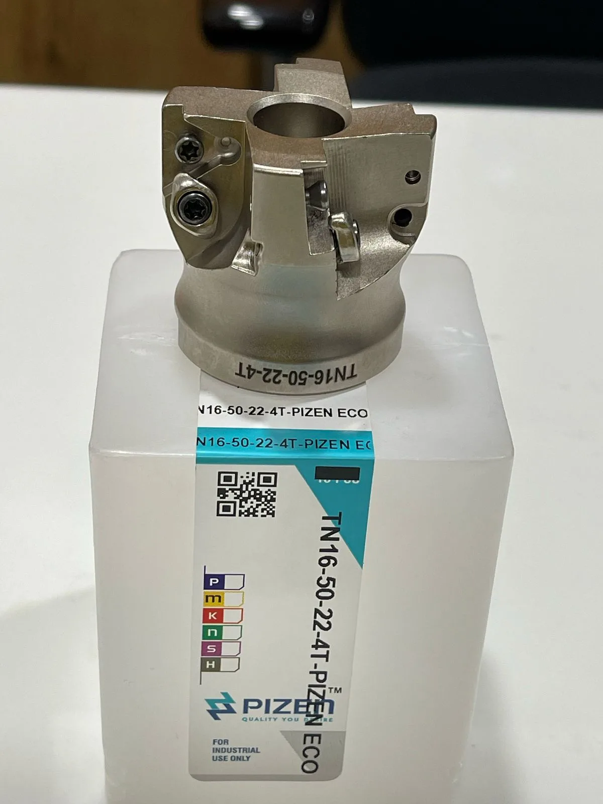 Indexable Cutters — R390 11-16-C16-200L-2T