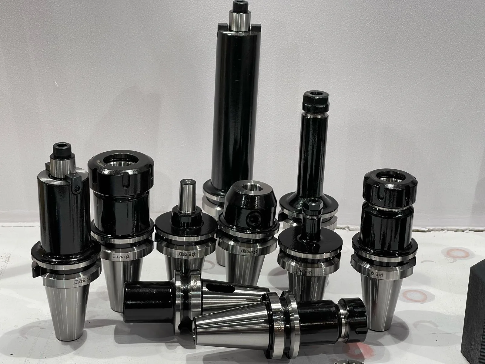 BT40ER25100L