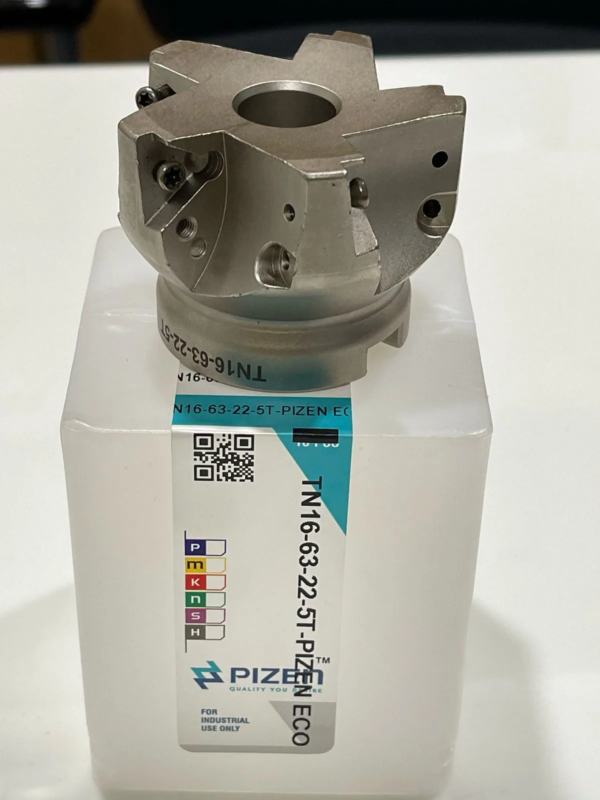 Indexable Cutters — R390 11-20-C20-200L-2T
